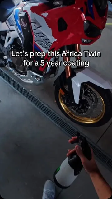 Africa Twin coating op Instagram